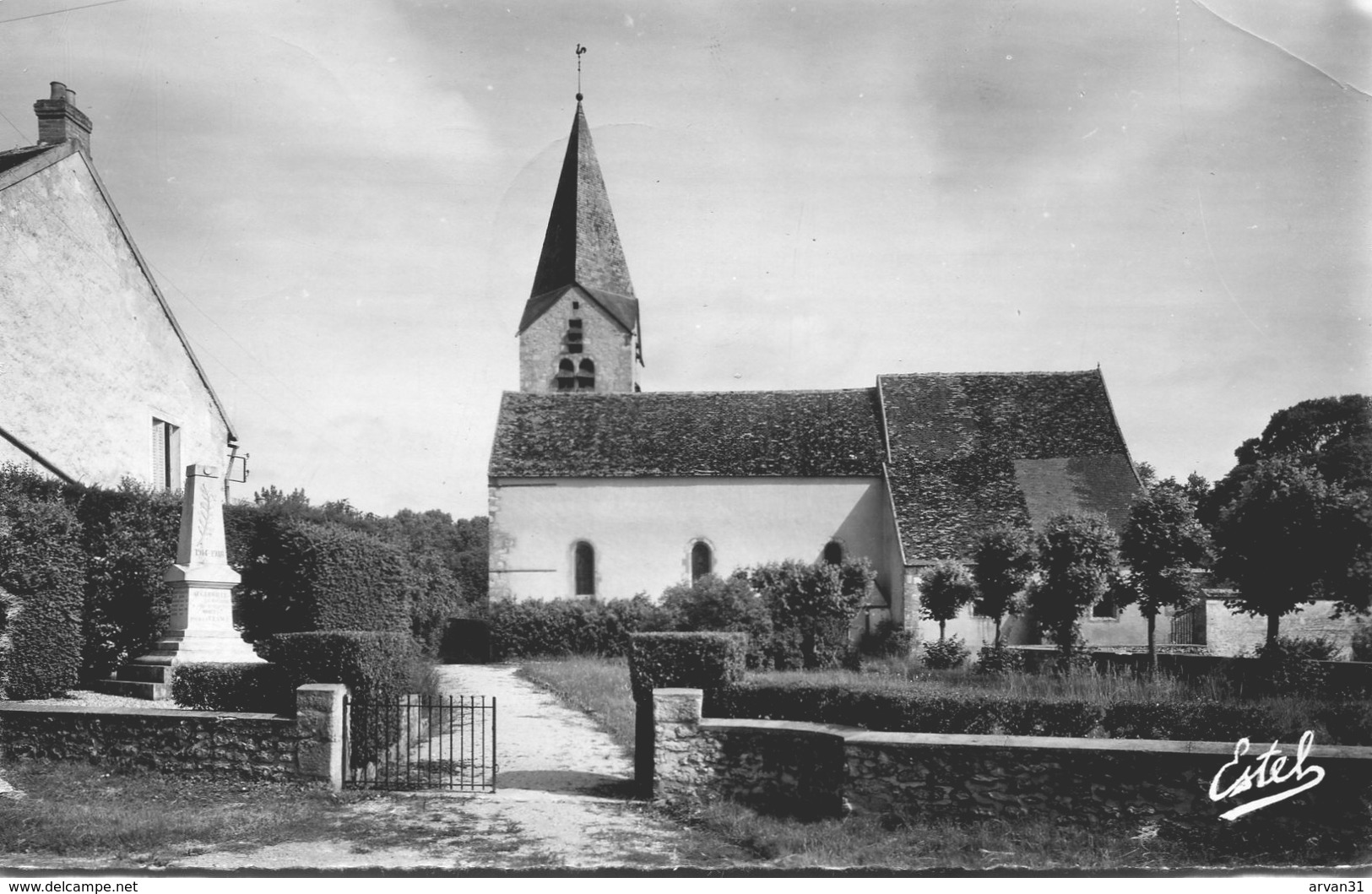 AUGERVILLE La RIVIERE - L' EGLISE Et Le MONUMENT Aux MORTS - - Autres & Non Classés