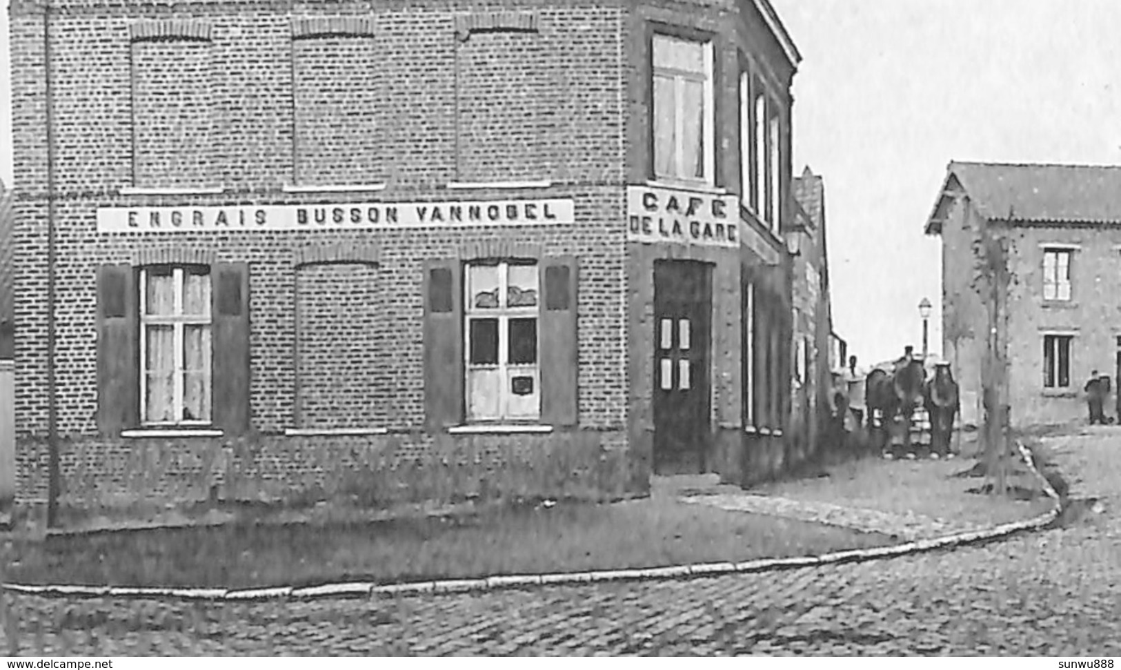 59 - Steenwoorde - La Gare (animée, Café, Brasseur En Livraison ?, Edit. Decoopman-Cousemaecker 1910) - Steenvoorde