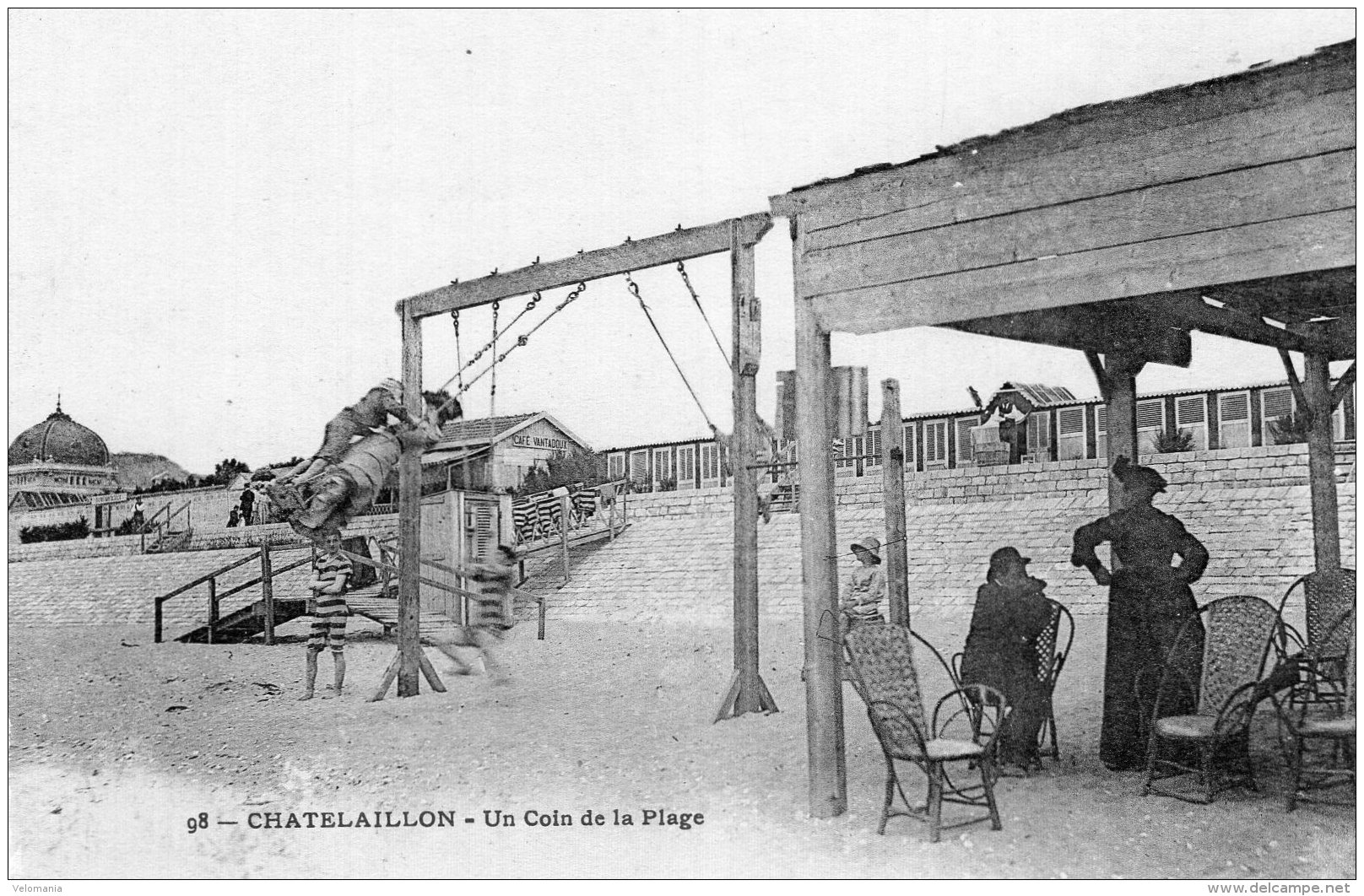 1349 - Cpa 17 Chatelaillon - Un Coin De La Plage - Châtelaillon-Plage