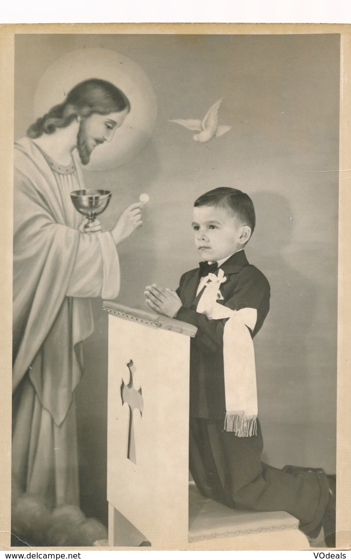 Thèmes - Photographie - Portrait D'enfant - Garçon - Communiant - Photo - Personnes Anonymes