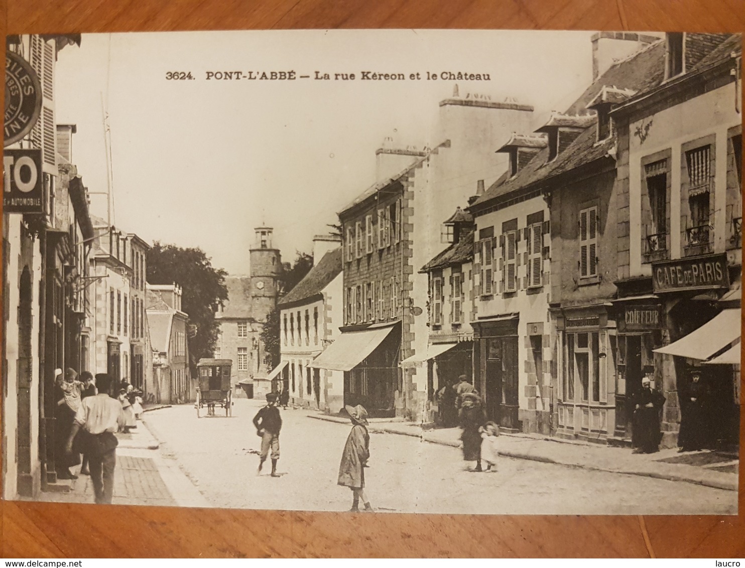 Pont L'Abbe.la Rue Kereon Et Le Château.cliché Différent,même Numéro Villard 3624 - Pont L'Abbe