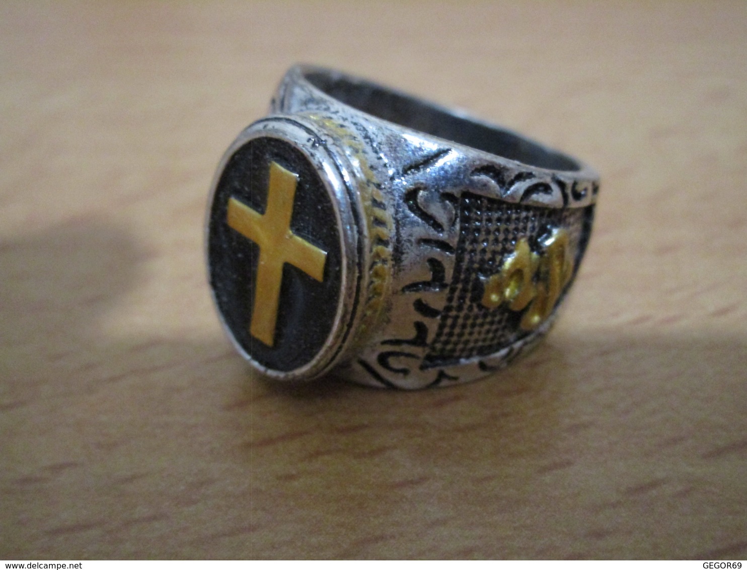 BAGUE CHRETIENNE CATHOLICISME CROIX ACIER OCCASION - Bagues