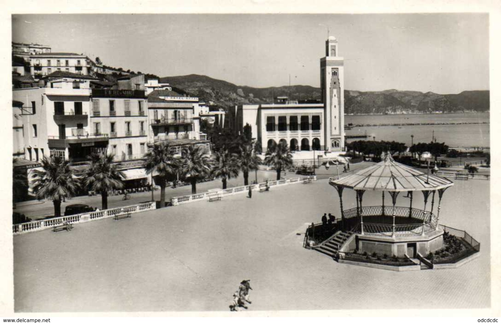 PHILIPPEVILLE Place Du Marqué Et La Mairie Kiosque RV - Skikda (Philippeville)