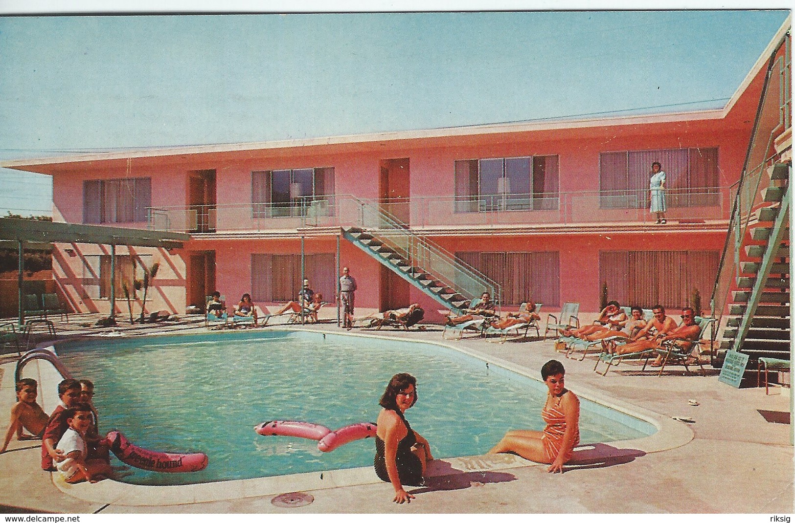 Versailles - Hotel & Apartments. Palm Springs California.  Sent To Denmark 1967.  S-4479 - Hotels & Restaurants