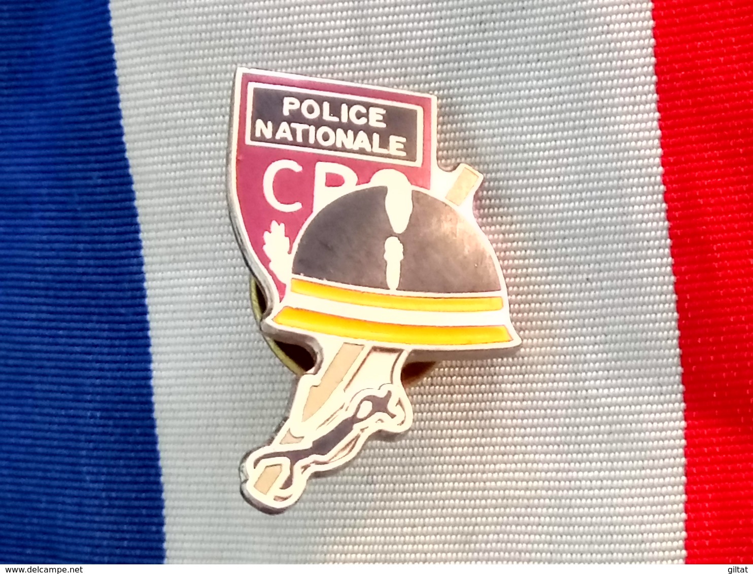 Pin's   Police Nationale    CRS - Police