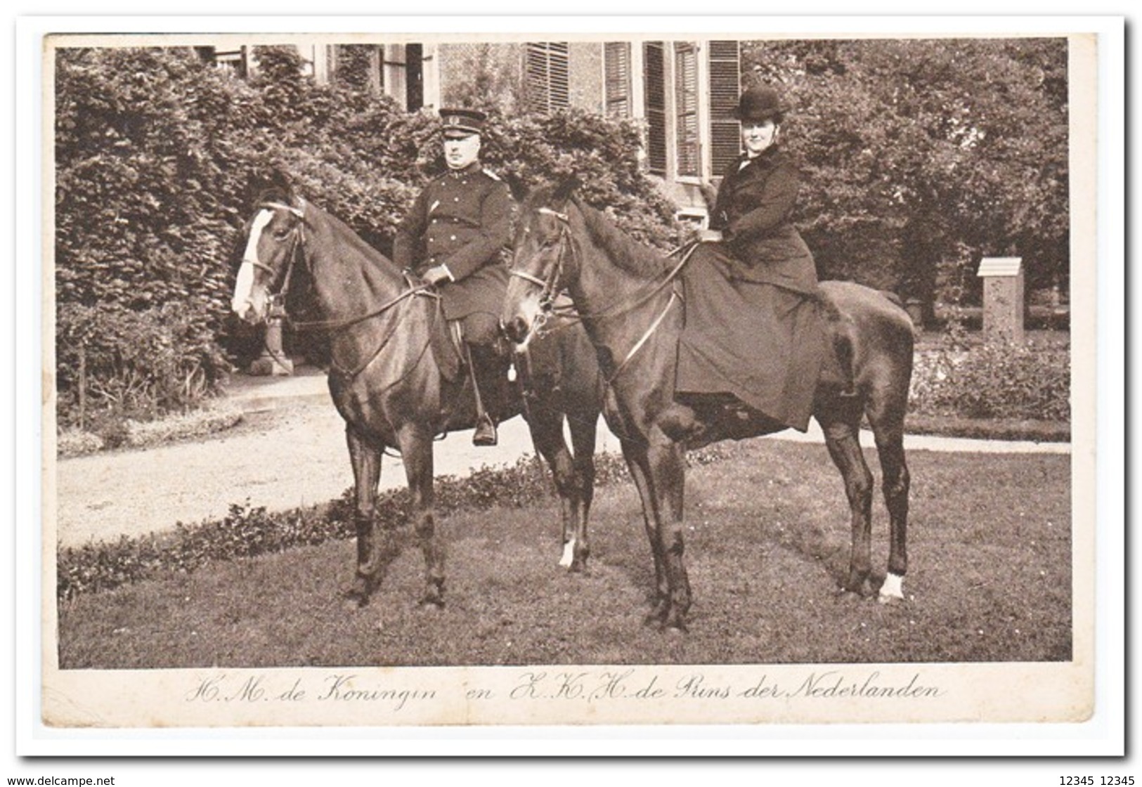 H.M. De Koningin En Z.K.H. De Prins Der Nederlanden 1915 - Familias Reales