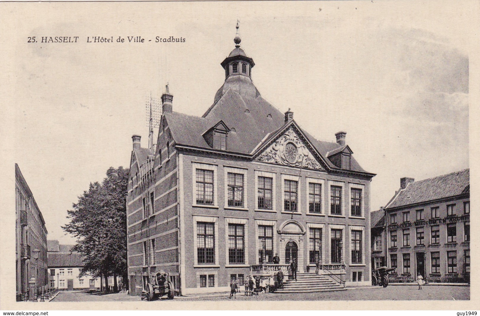 L'HOTEL DE VILLE-STADHUIS - Hasselt