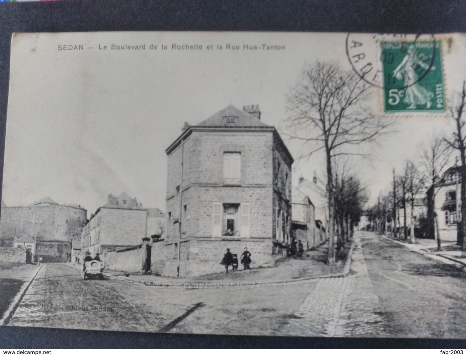 Sedan Boulevard De La Rochette Et La Rue Hue Tanton. Rare Carte. - Sedan