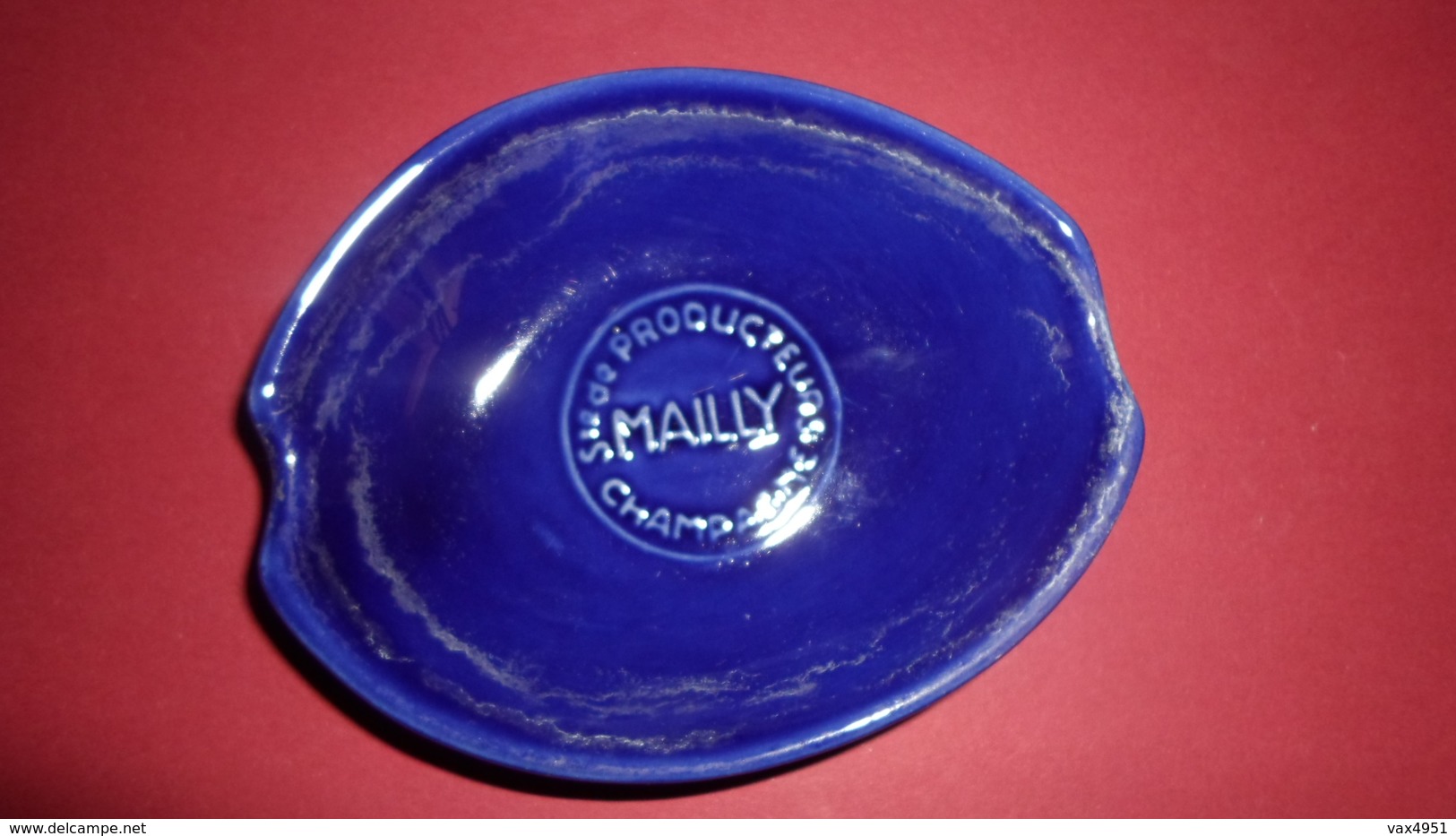 CENDRIER  STE DE PRODUCTION CHAMPAGNE   MAILLY   ****   A  SAISIR ***** - Ashtrays