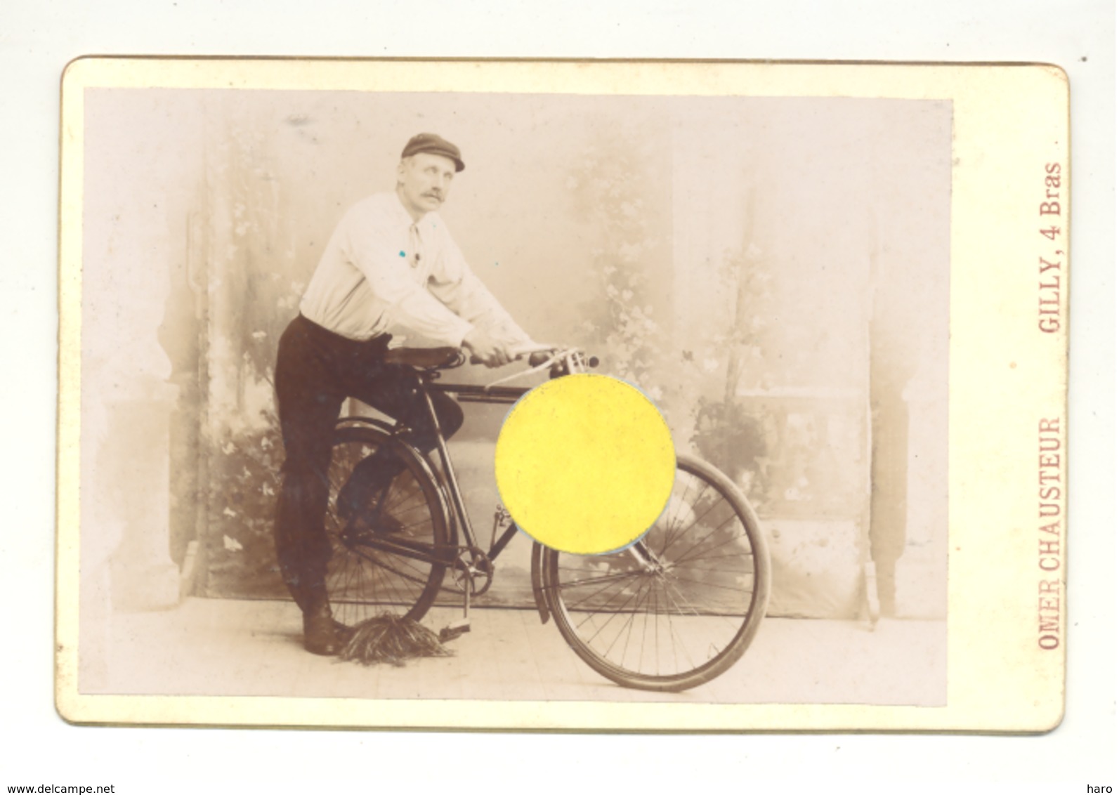 Photo Studio Sur Carton ( Grand Modèle) D'un Cycliste, Vélo - GILLY (b238) - Lieux