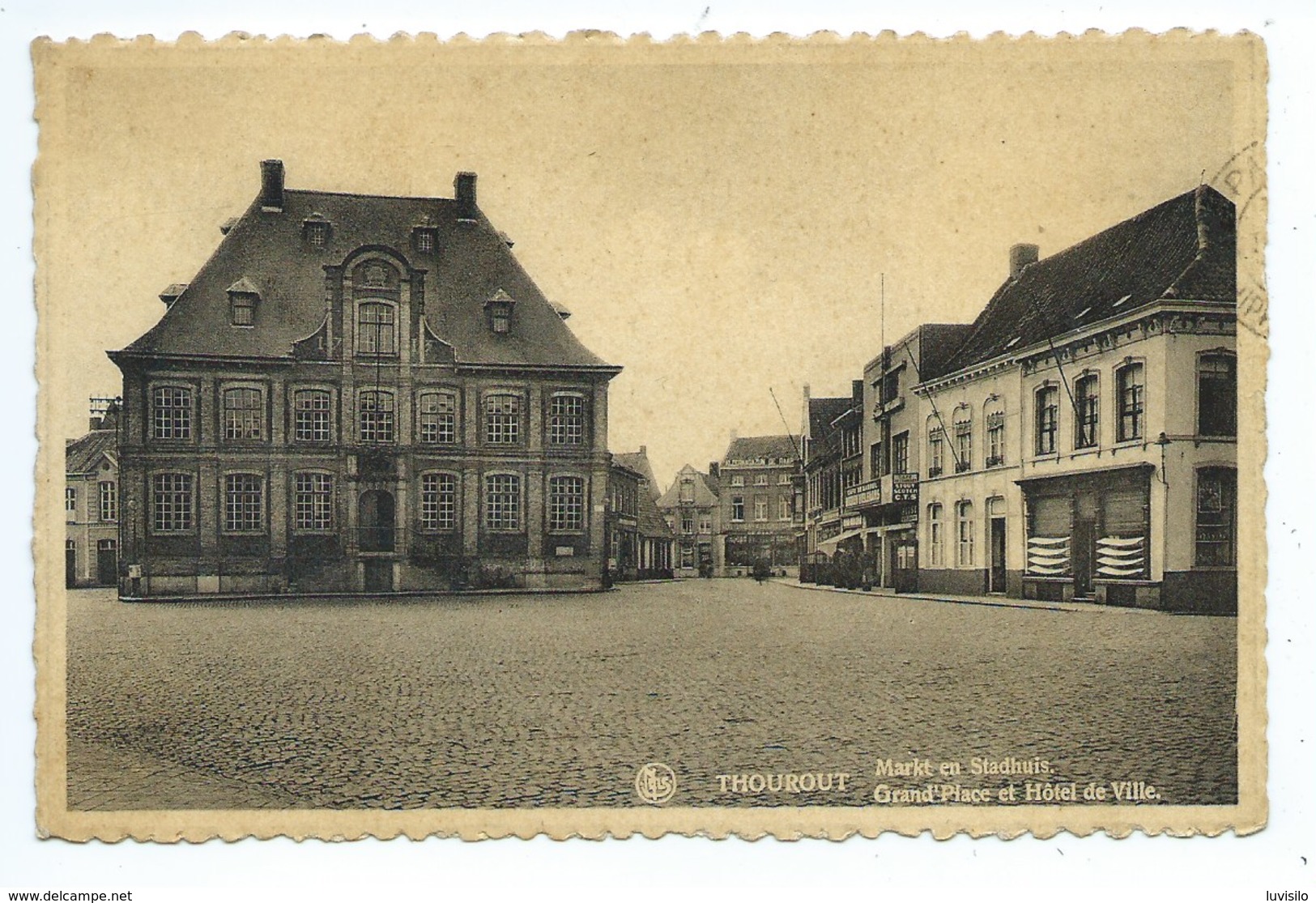 Torhout Thourout Markt En Stadhuis - Torhout