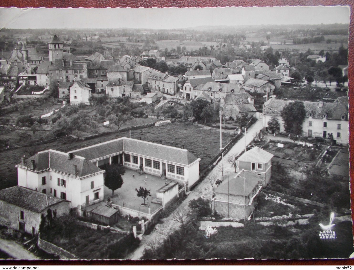 12 - MONTBAZENS - Ecole Des Filles. (Vue Aérienne) CPSM - Montbazens