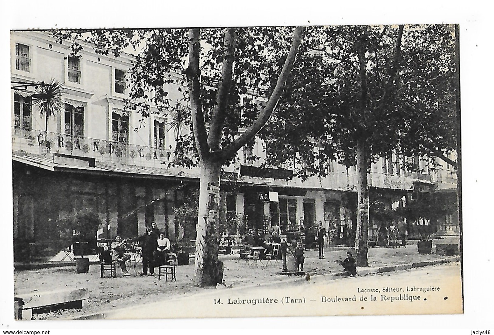 LABRUGUIERE  (cpa 81)  Boulevard De La République   -  L 1 - Labruguière