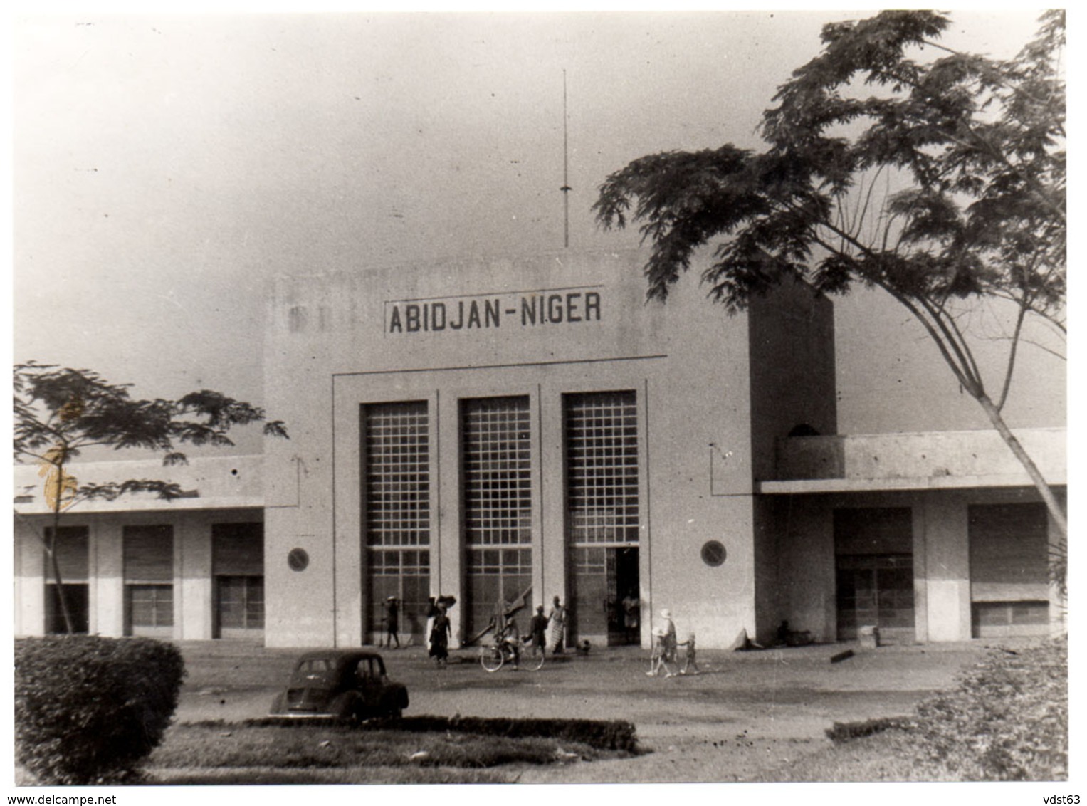 Photographie Abidjan GARE Animée 4CV Renault Station - Côte D'Ivoire Niger AOF - Railway Station Statie Photo Foto - Trains