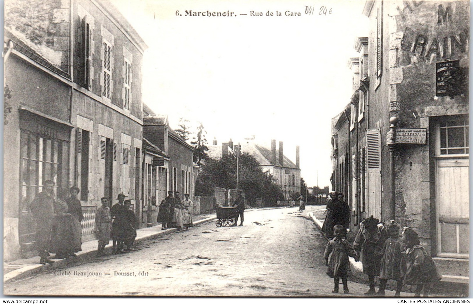 41 MARCHENOIR - Rue De La Gare. - Marchenoir