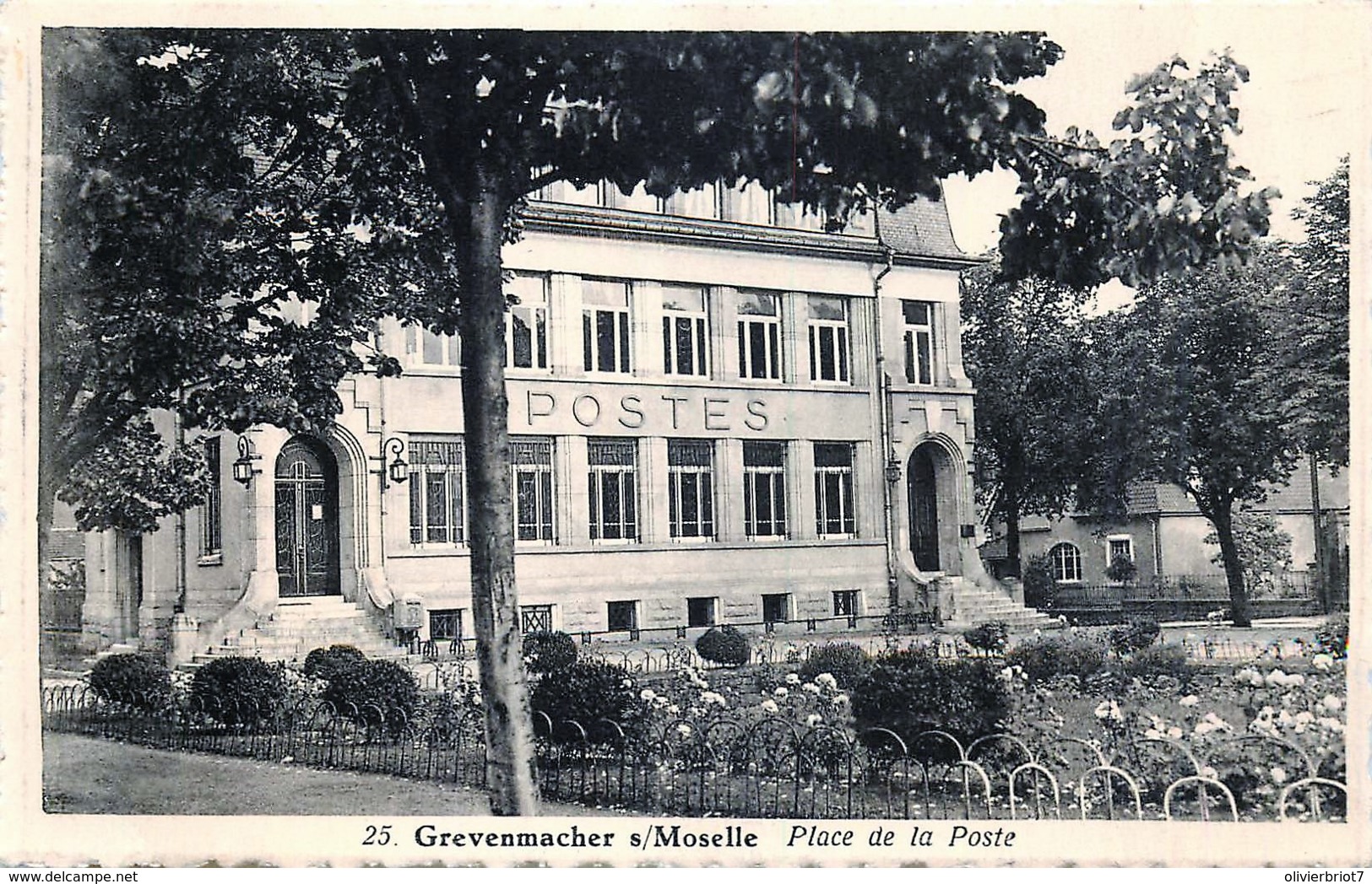 Luxembourg - Grevenmacher Sur Moselle - La Poste Et La Place De La Poste - Autres & Non Classés