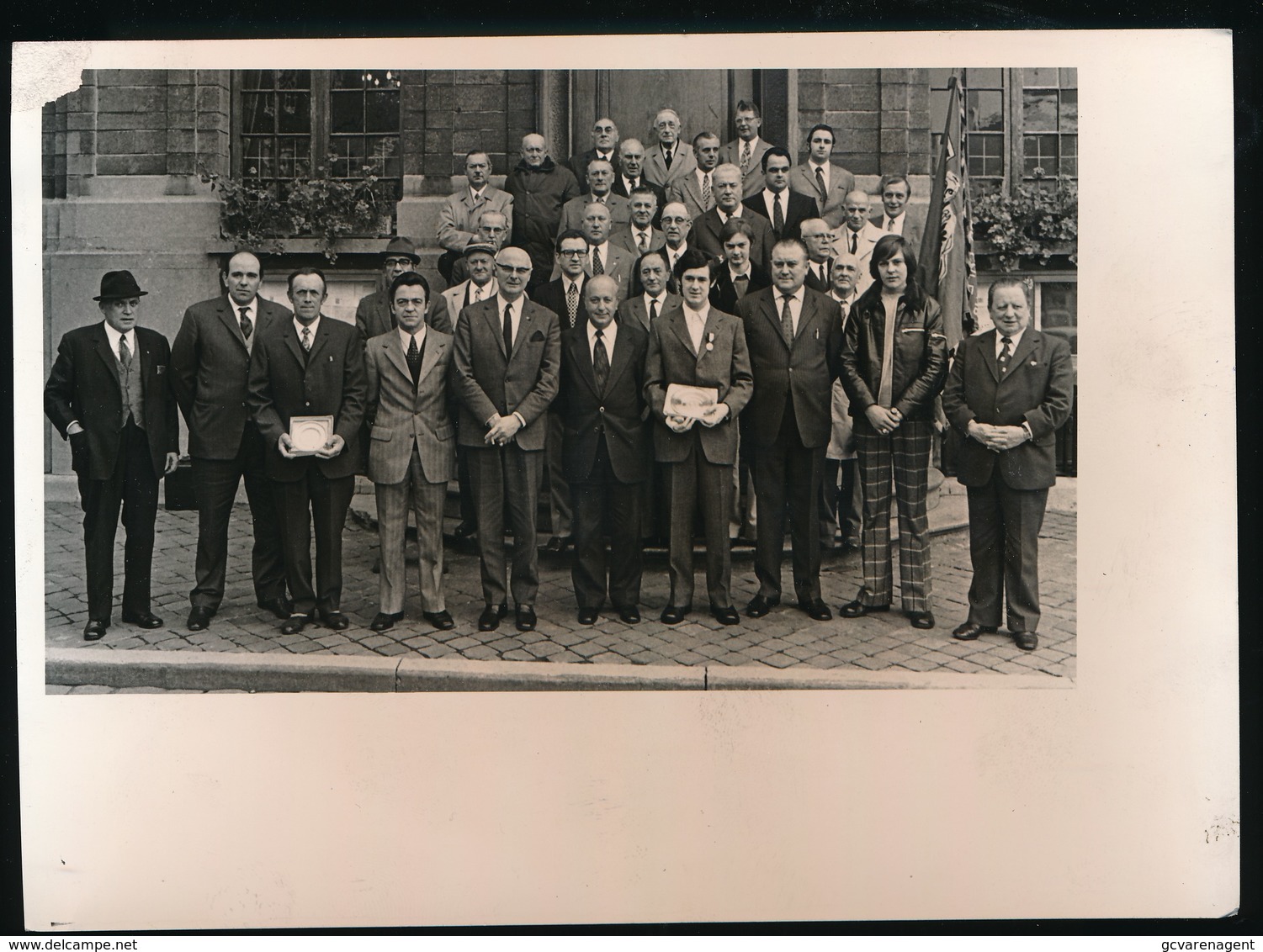 ROESELARE   1973 FOTO 17 X 13 CM  PROV.BOLDERSKAMPIOEN OP STADHUIS - Roeselare