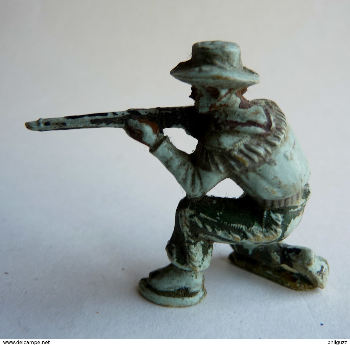 Figurine GUILBERT COWBOY (2) Tireur Fusil à Genoux 1 2 60's Pas Starlux Clairet Cyrnos - Militaires