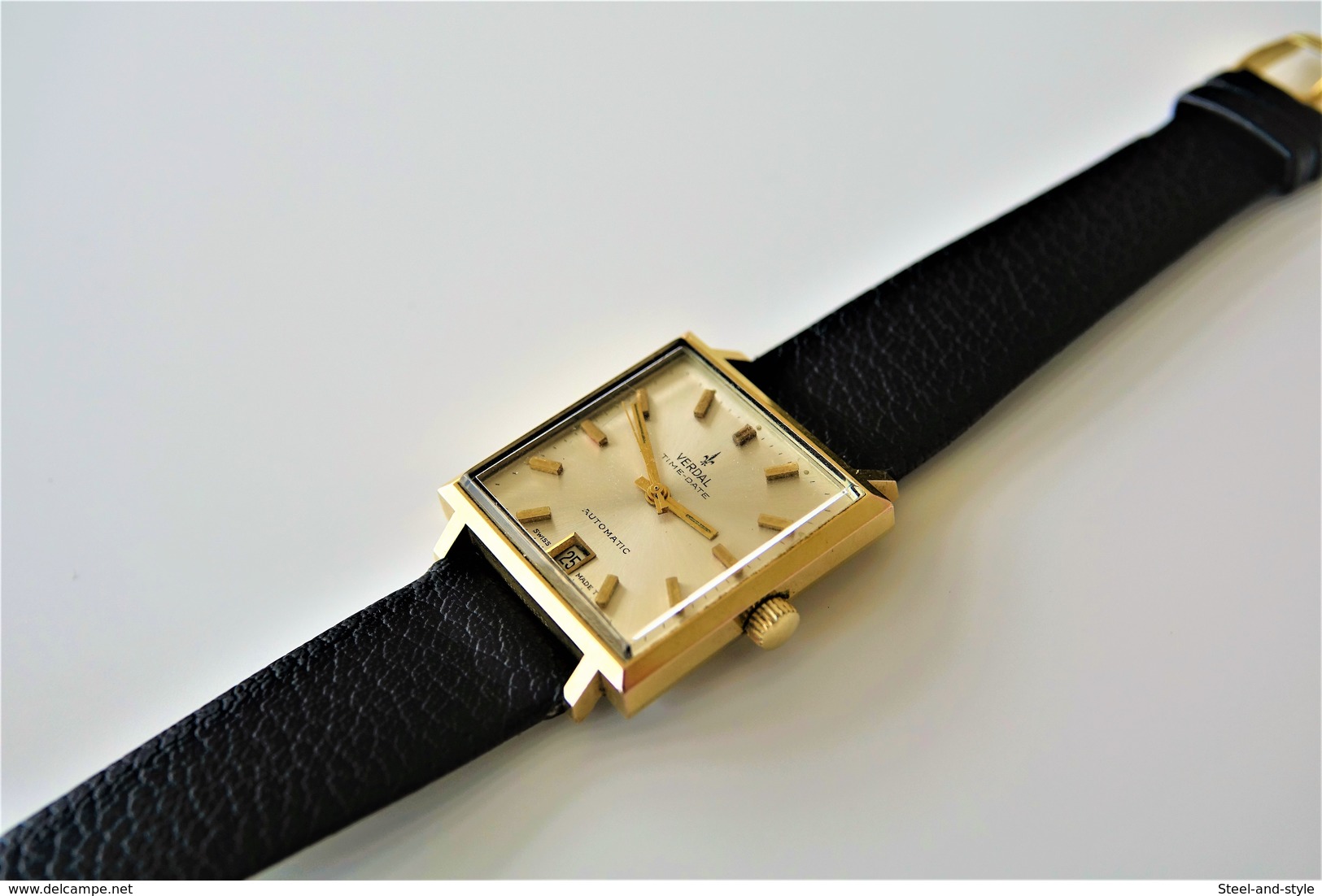 watches : VERDAL TIME-DATE AUTOMATIC RaRe with original box - 20 microns gold plated - original - running - 1970s