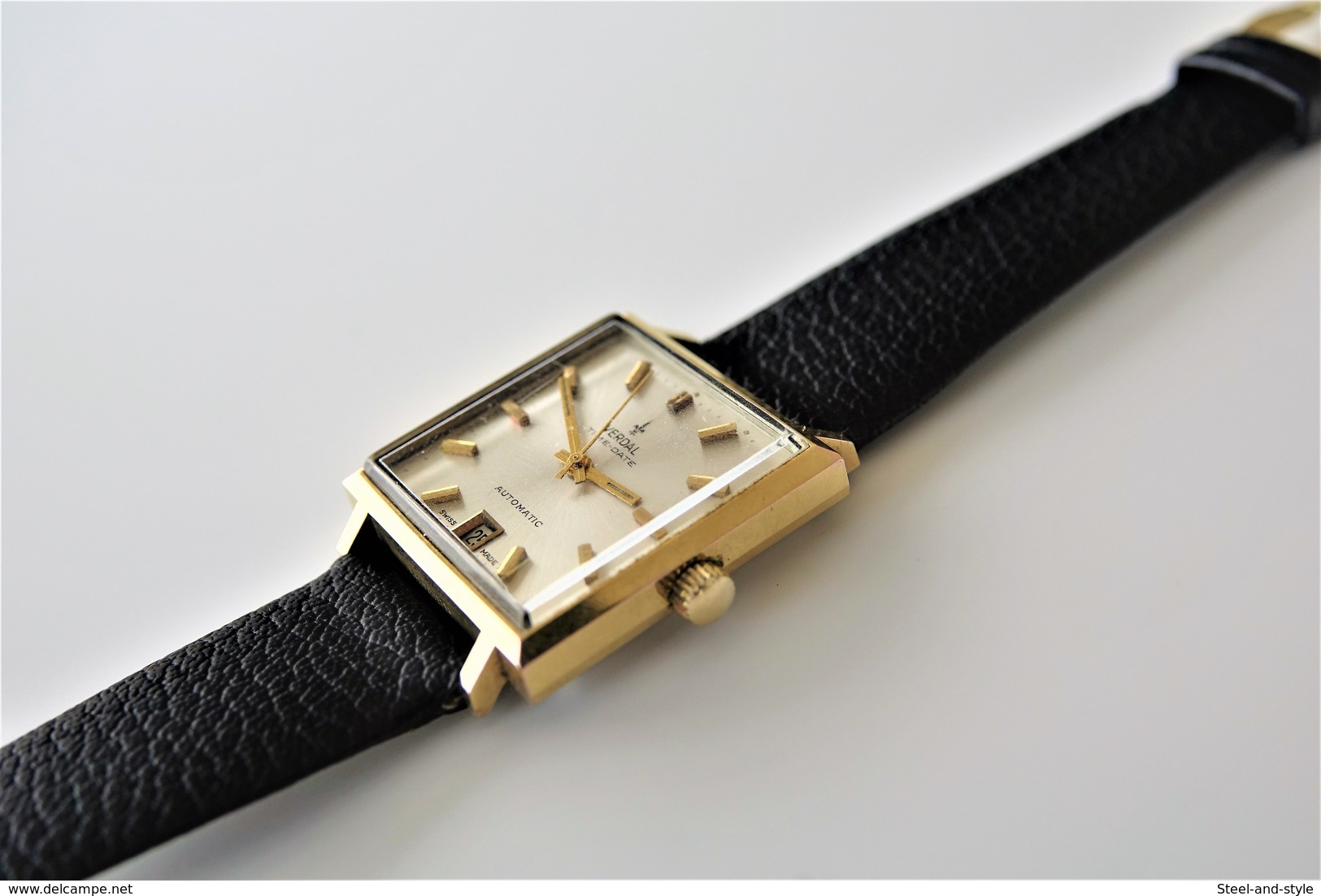 watches : VERDAL TIME-DATE AUTOMATIC RaRe with original box - 20 microns gold plated - original - running - 1970s