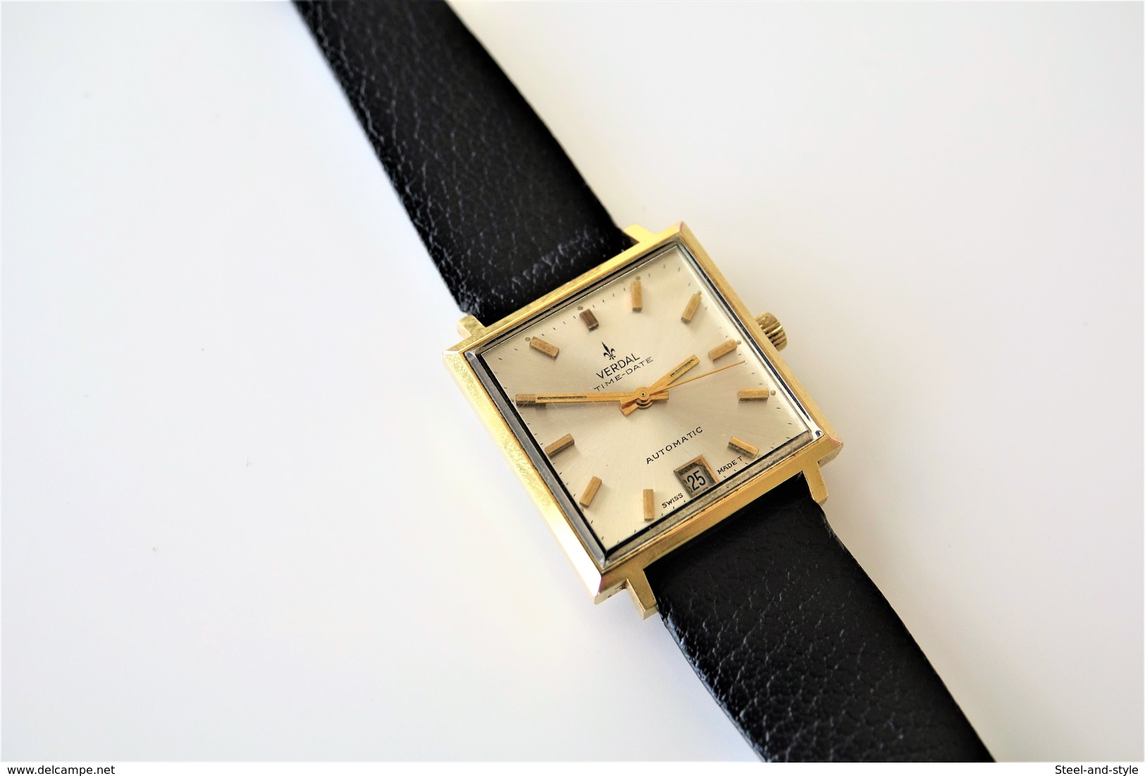 watches : VERDAL TIME-DATE AUTOMATIC RaRe with original box - 20 microns gold plated - original - running - 1970s