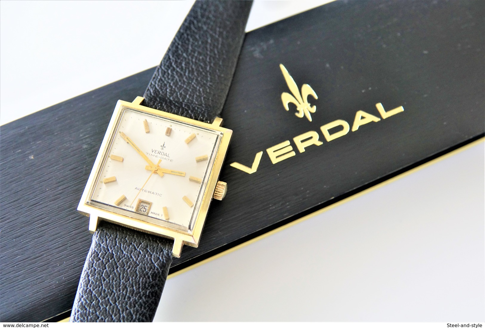 watches : VERDAL TIME-DATE AUTOMATIC RaRe with original box - 20 microns gold plated - original - running - 1970s