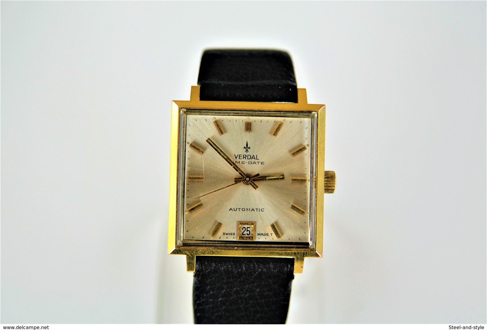 watches : VERDAL TIME-DATE AUTOMATIC RaRe with original box - 20 microns gold plated - original - running - 1970s