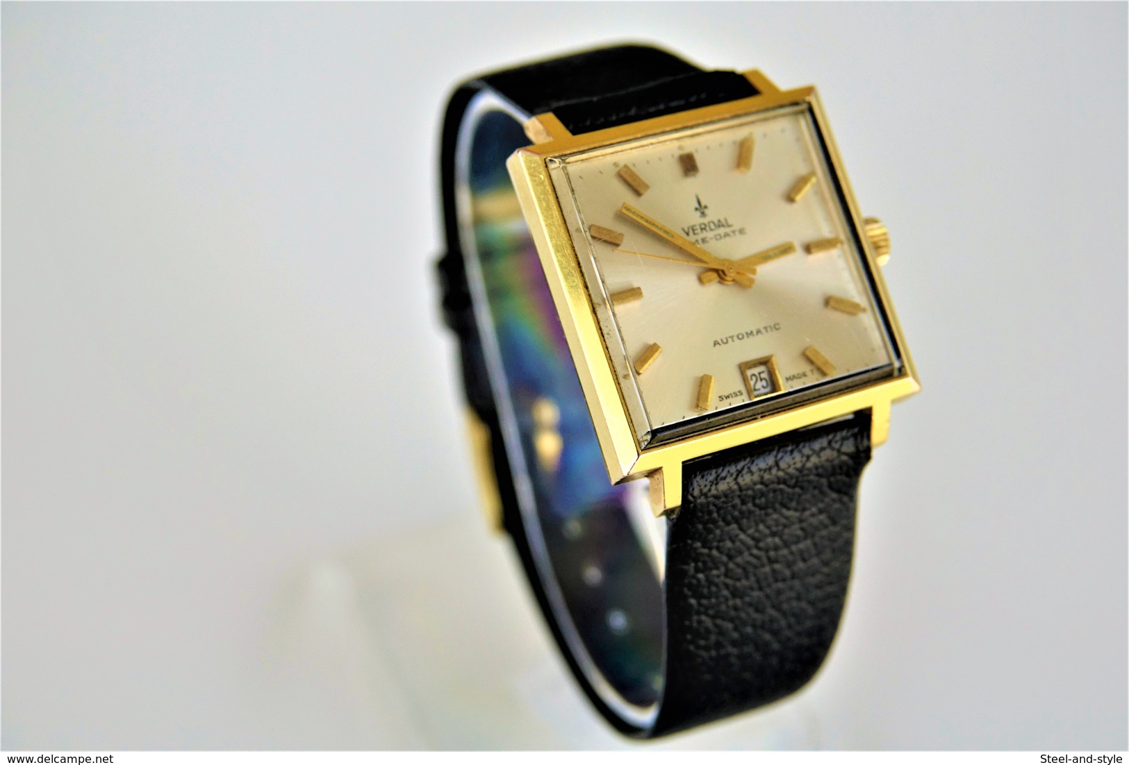 watches : VERDAL TIME-DATE AUTOMATIC RaRe with original box - 20 microns gold plated - original - running - 1970s