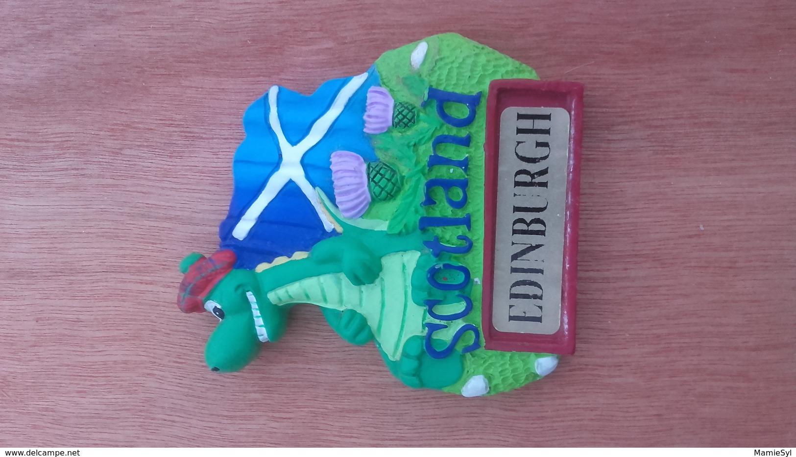 Aimant De Frigo Dragon Souvenir De Scotland Edinburgh - Otros & Sin Clasificación