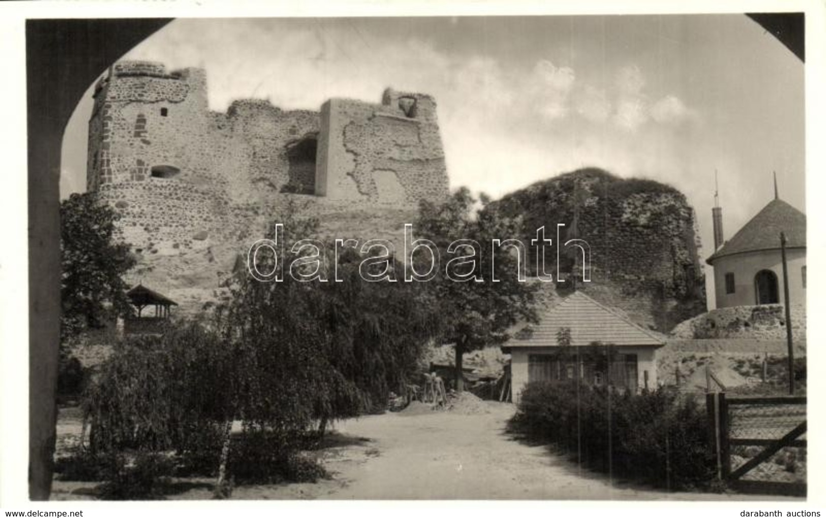 T2 Léva, Levice; Várrom A Csehek Kivonulása Után. Foto Hajdu / Castle Ruins  + 1938 Léva Visszatért So. Stpl. - Non Classificati