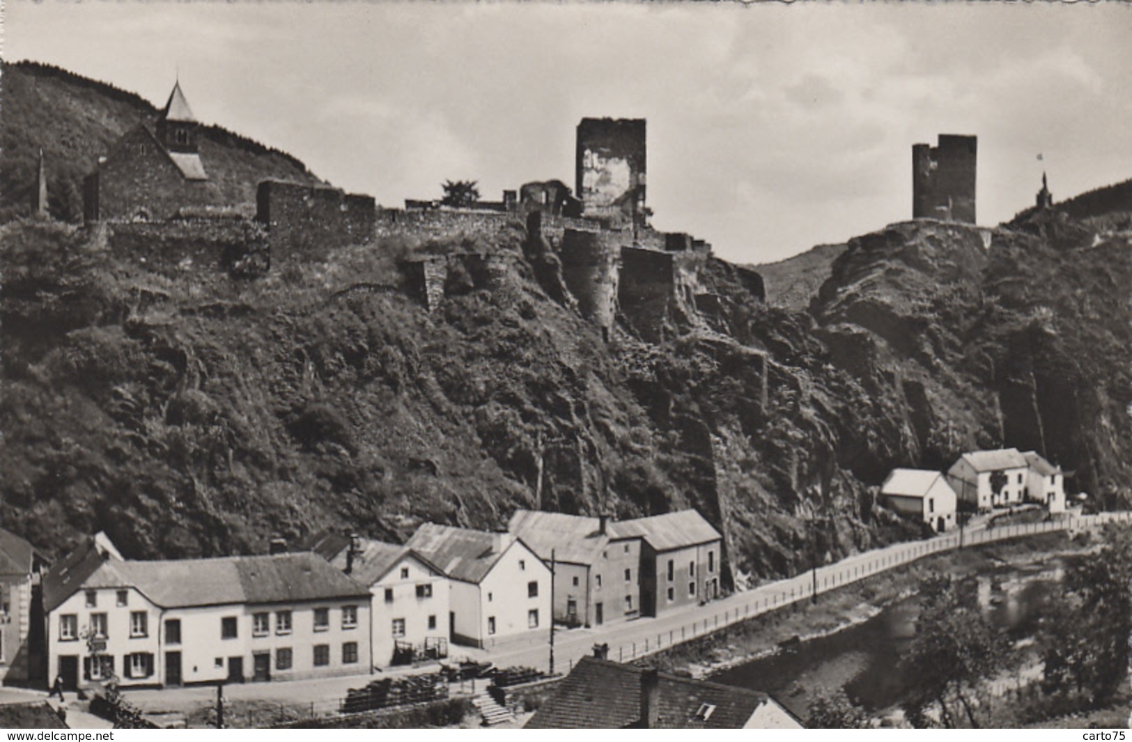 Luxembourg - Esch Sur Sûre - Vue Sur Le Village Et Le Château - Esch-Sauer