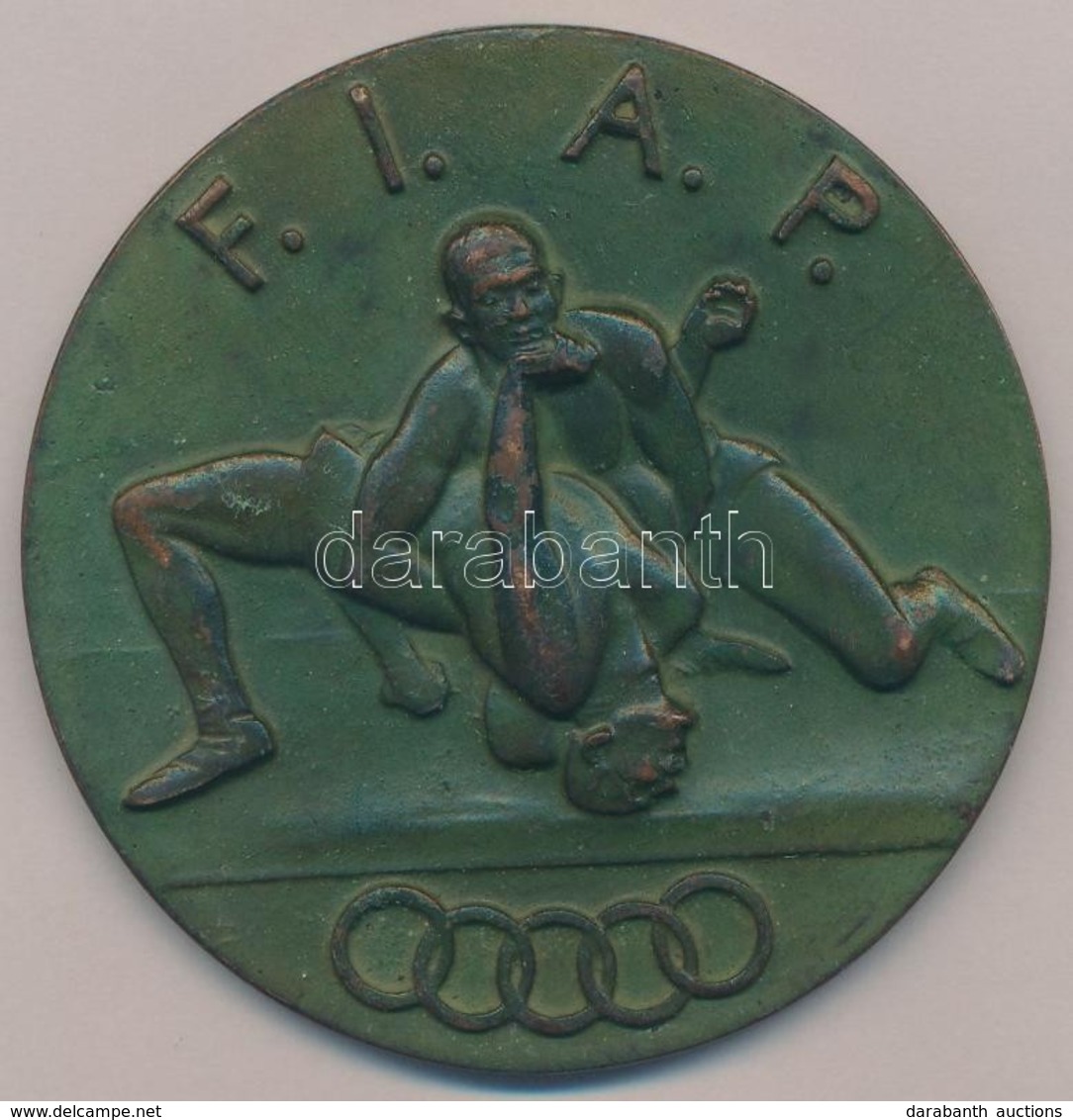 Olaszország / Trapani 1939. 'F.I.A.P. / Olaszország-Magyarország 17. Július 8.' Br Birkózó érem (60mm) T:2 Zöldes Patina - Non Classificati