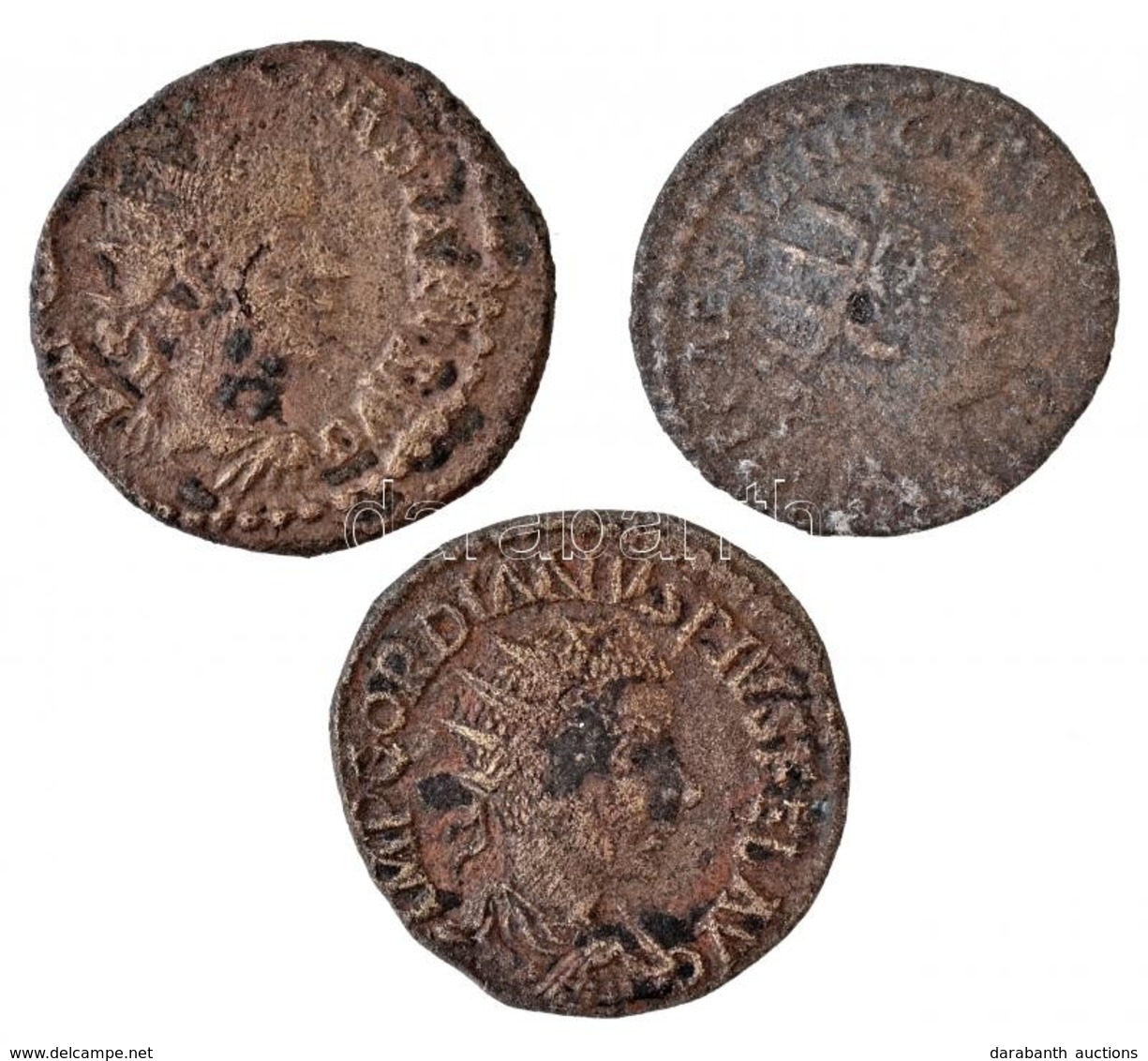 3db-os Tisztítatlan Római Rézpénz Tétel A Kr. U. III. Századból T:3
3pcs Of Uncleaned Roman Copper Coins From The 3rd Ce - Non Classés