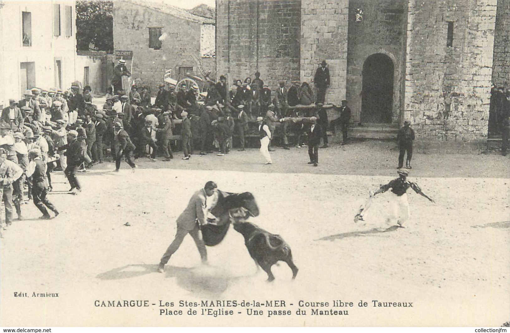 CPA FRANCE 13 " Saintes Maries De La Mer, Course Libre Des Taureaux " - Saintes Maries De La Mer