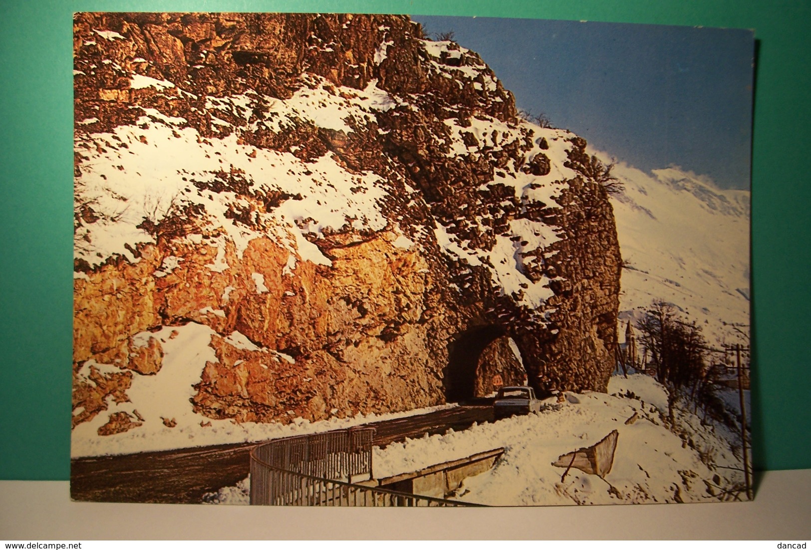 SAINT-ETIENNE - EN - DEVOLUY -   Le Tunnel En Hiver  - ( Pas De Reflet Sur L'original ) - Saint Etienne En Devoluy