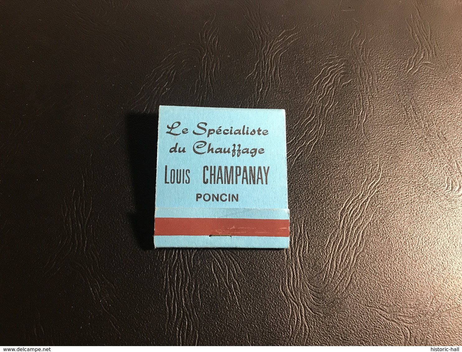 Boite D’allumettes « Le Specialiste Du Chauffage »  Louis Champanay PONCIN (Ain) - Boites D'allumettes - Etiquettes