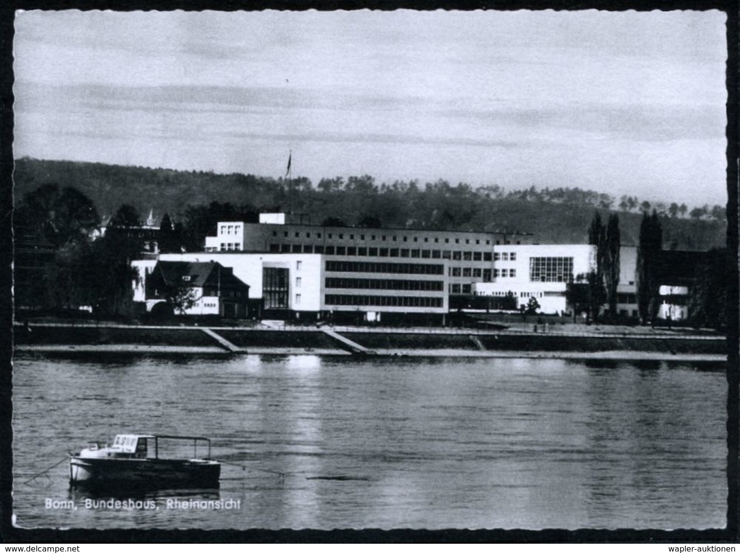 53 BONN 12/ Q/ BUNDES-HAUS 1977 (25.3.) HWSt = Hauspostamt Bundestag Mit UB "q" (Bundeshaus) Auf PU 40 Pf. Burgen, Grün: - Monuments