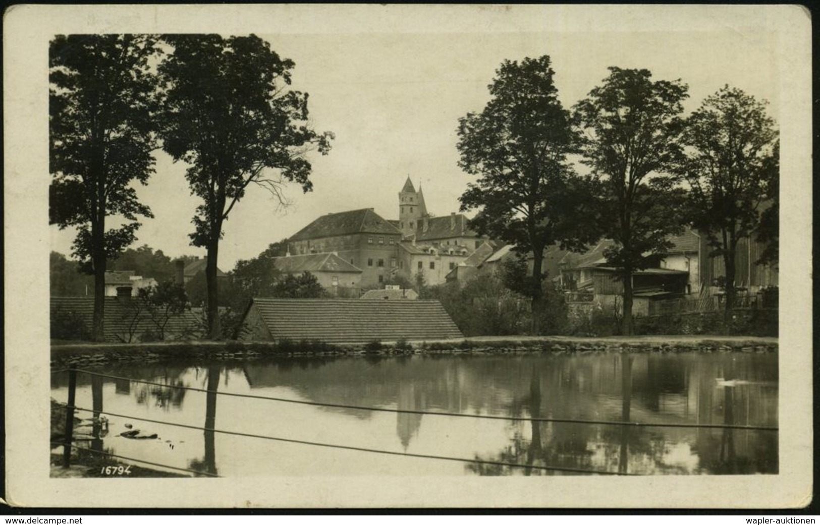 BÖHMEN & MÄHREN 1943 (15.6.) 2K-Brücke: SASMUK/ZASMUKY Auf S/w.-Feldpost-Ak. (Ortsbild) Eines Tschechen In Der Wehrmacht - Guerre Mondiale (Seconde)