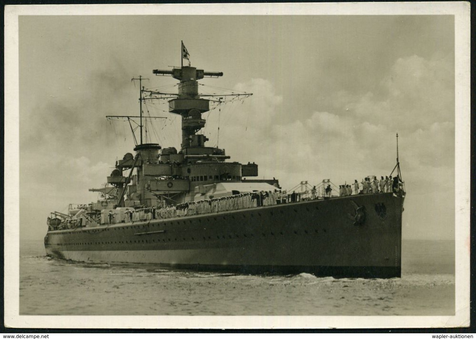 DEUTSCHES REICH 1935 (ca.) S/w.-Foto-Ak.: Panzerschiff "Deutschland", Matrosen In Parade-Aufstellung , Ungebr. (Uhv. Ver - Maritime