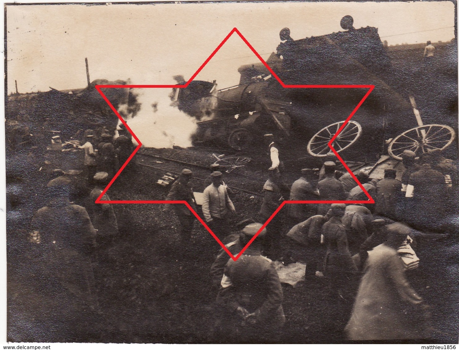 Photo 1915 METZ-MAGNY ?? - Un Accident De Train, Soldats Allemands (A201, Ww1, Wk 1) - Autres & Non Classés