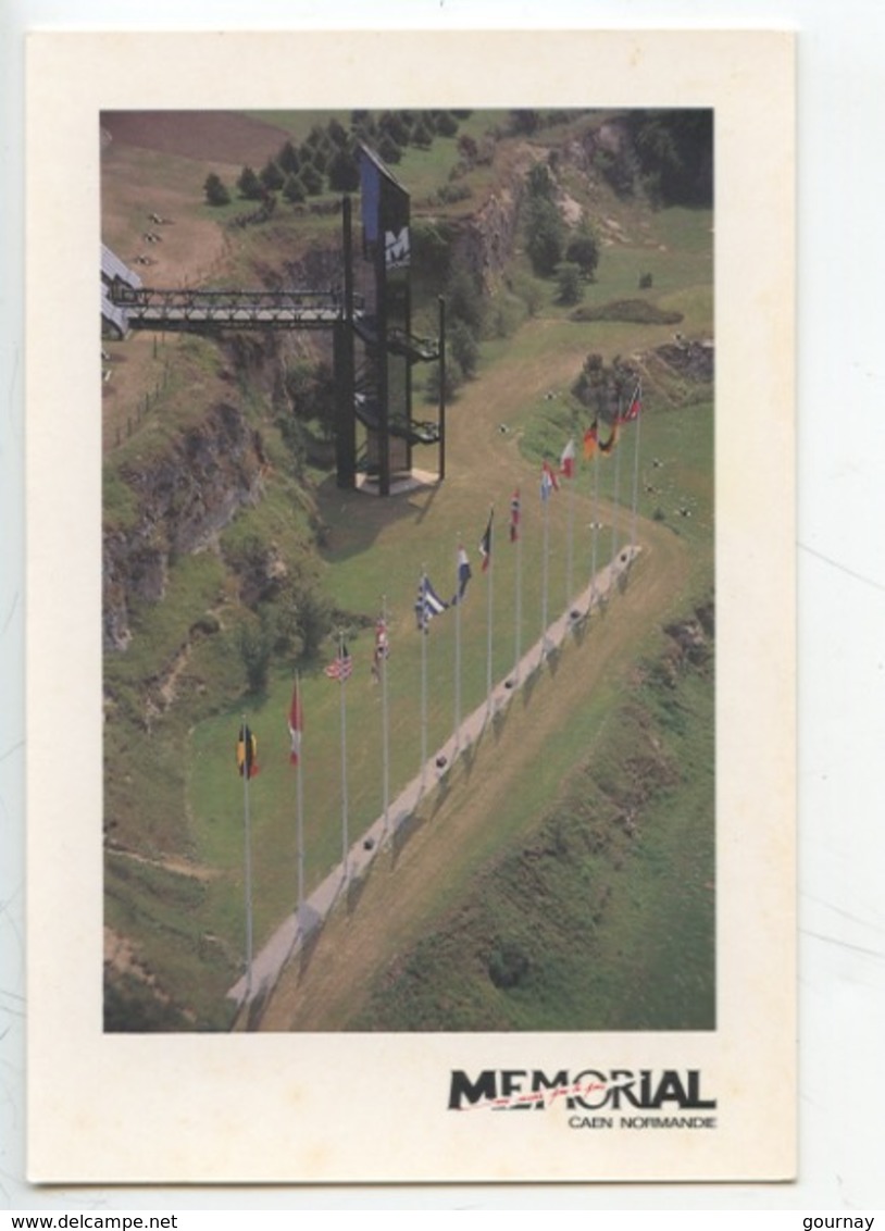 Normandie Caen - Mémorial Pour La Paix - La Flèche Et Les Drapeaux Dans La Vallée Des Jardins (cp Vierge) - Caen