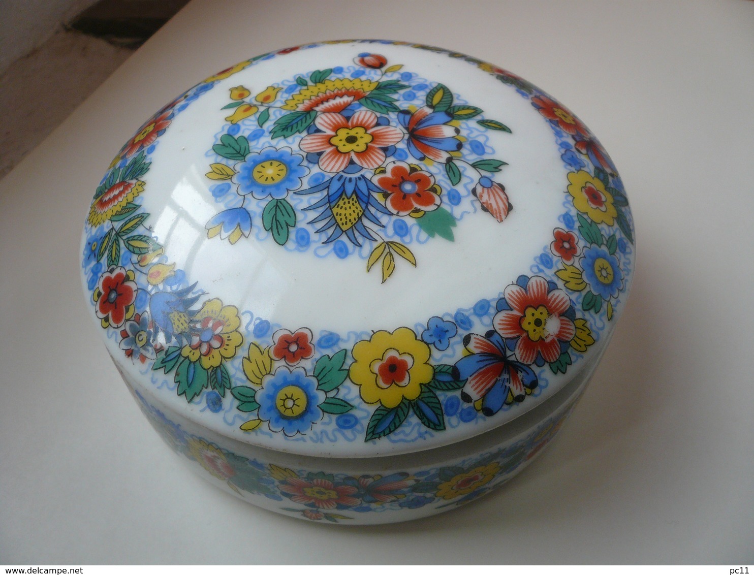 Boîte à Bijoux En Porcelaine De Limoges à Décor De Fleurs - Boîtes/Coffrets