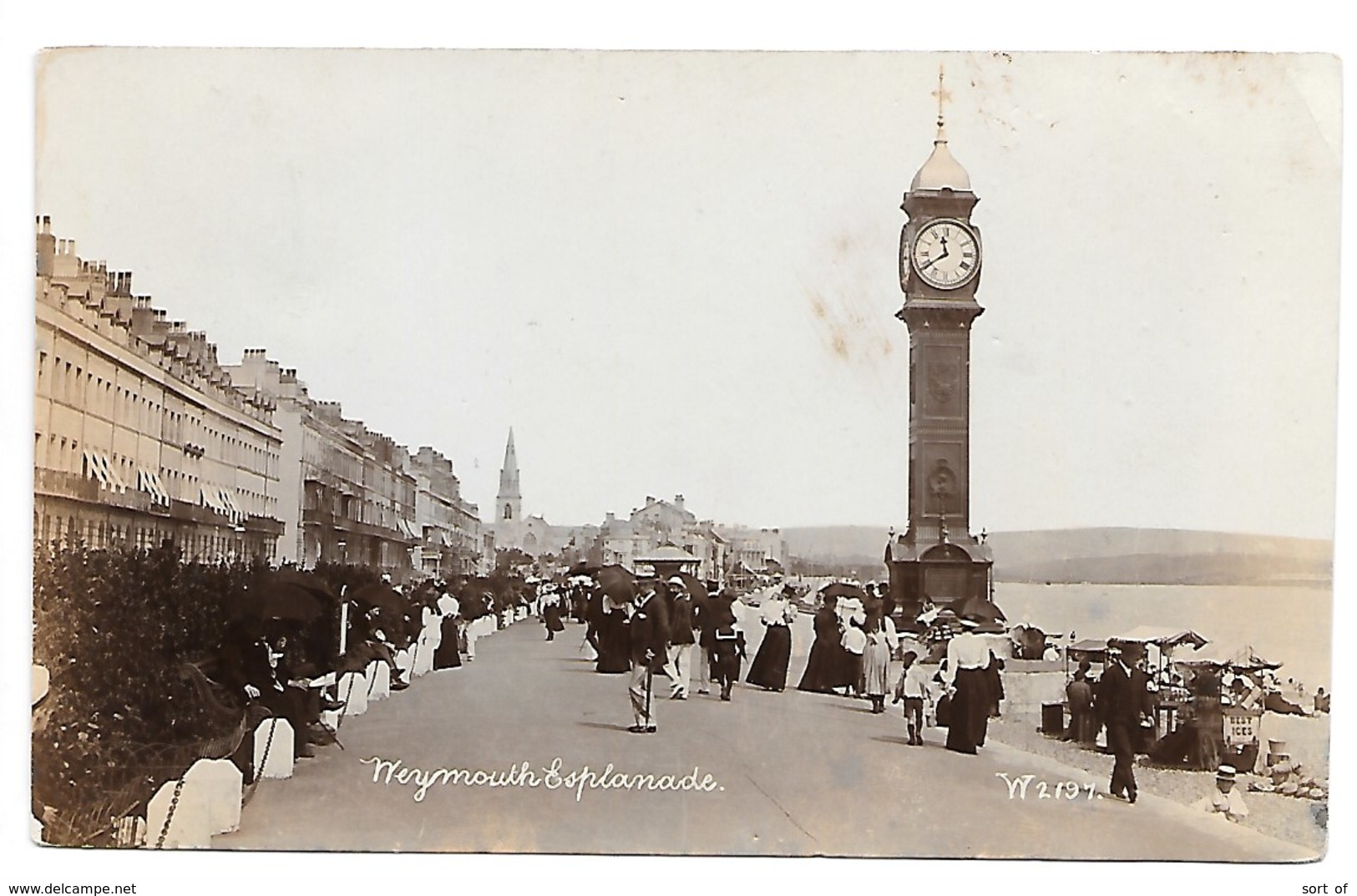 REAL PHOTO POSTCARD - WEYMOUTH - ESPLANADE  --- B365 - Weymouth