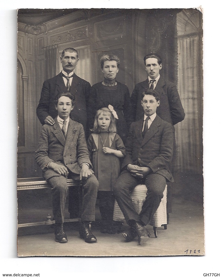 Photographie Ancienne -famille, 1921 - Anonymous Persons