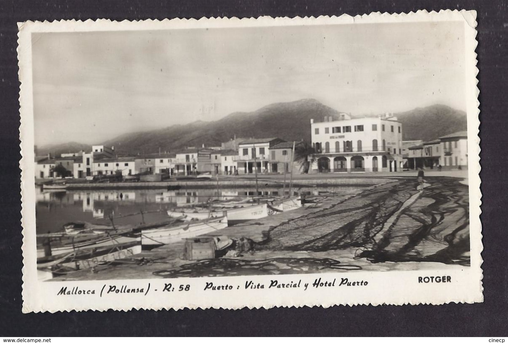 CPSM ESPAGNE - MALLORCA - POLLENSA - Puerto : Vista Parcial Y Hotel Puerto TB PLAN Maisons , Barques , Filets Pêche - Mallorca