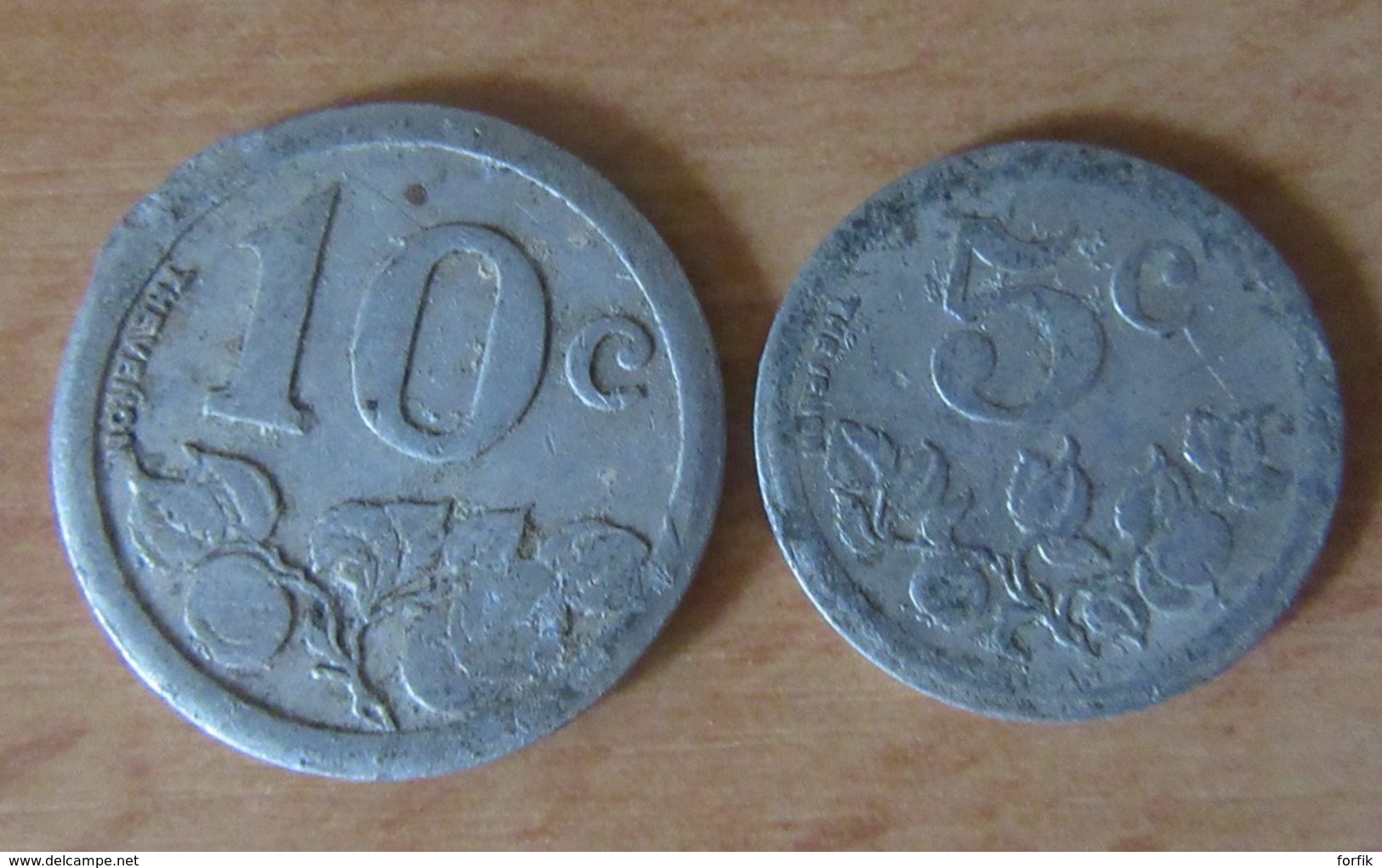 France Lot de 84 Monnaies / jetons de nécessité de villes - 1916 à 1930 - Aluminium - dont St Malo Tramway - Voir détail