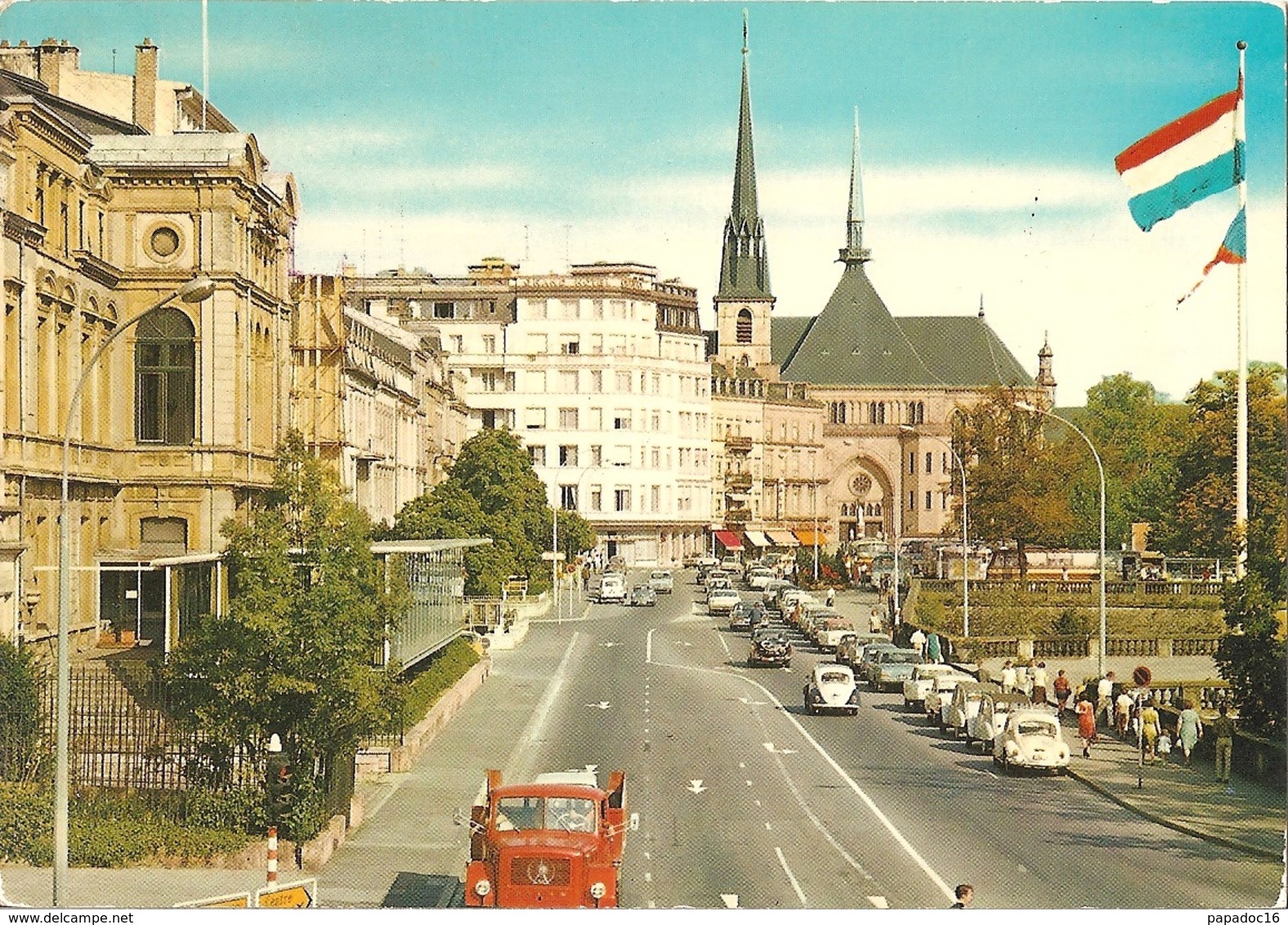 LUX - Luxembourg - Boulevard Roosevelt, Place De La Constitution Et Cathédrale - Ed. E.-A. Schaak N° 1160 (circ. 1979) - Luxembourg - Ville