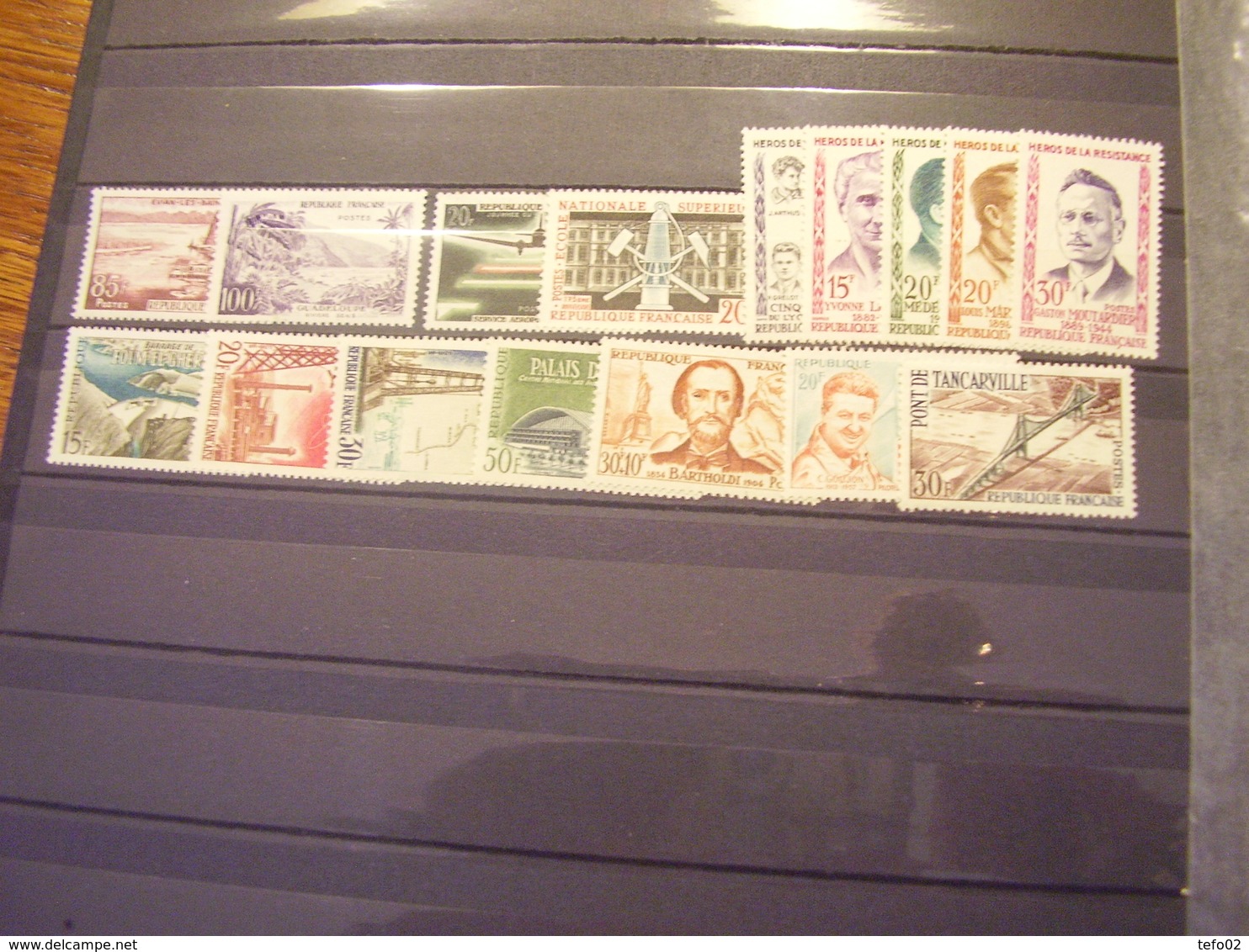 Francia. Collezione MNH/MLH dal 1900 al 1975. Descrizione. 60 foto