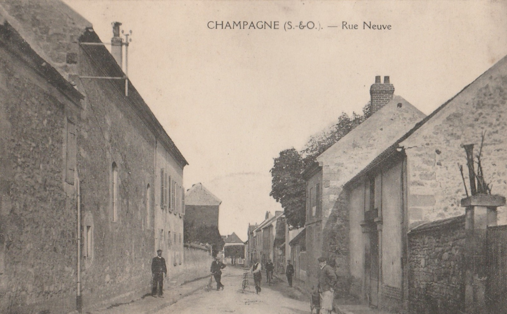 95   CHAMPAGNE  SUR  OISE  :  RUE  NEUVE  .  PEU  COMMUNE  .. - Champagne Sur Oise