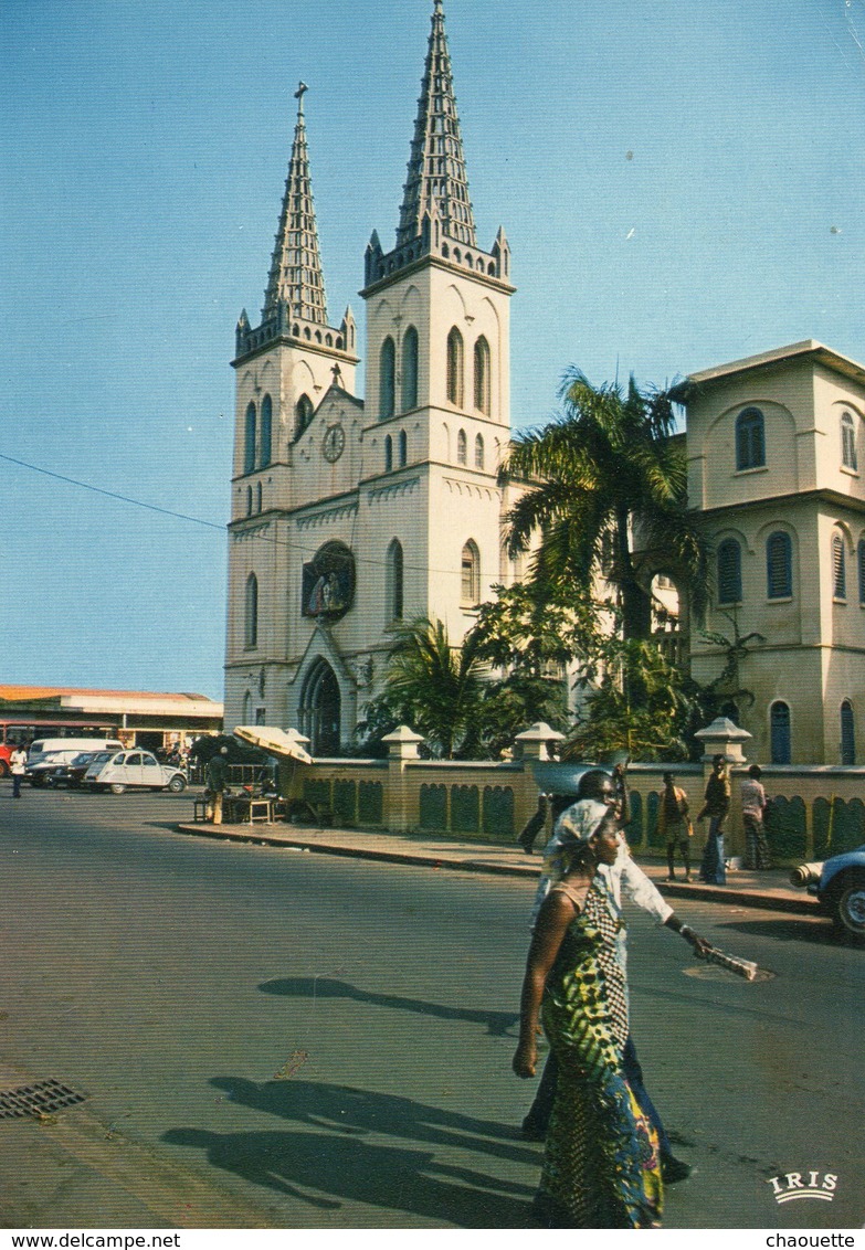 LOME....la Cathedrale    No.7610...edit Iris - Togo